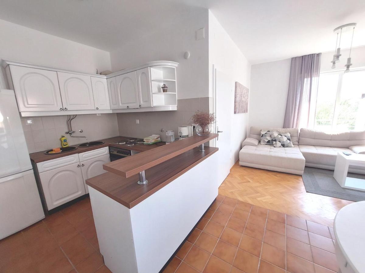 Gulin Apartments Vodice Exterior photo