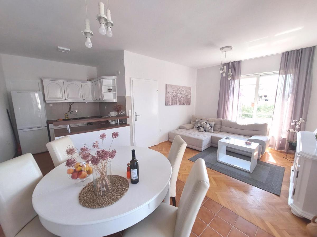 Gulin Apartments Vodice Exterior photo