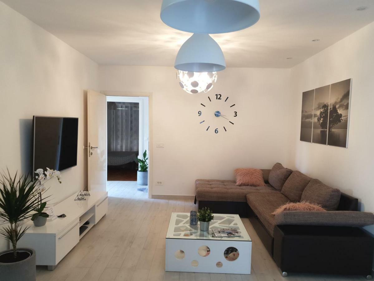 Gulin Apartments Vodice Exterior photo