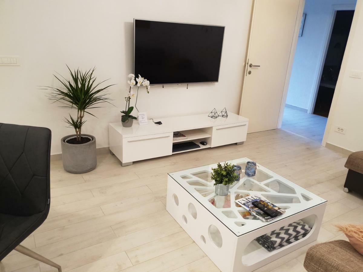Gulin Apartments Vodice Exterior photo